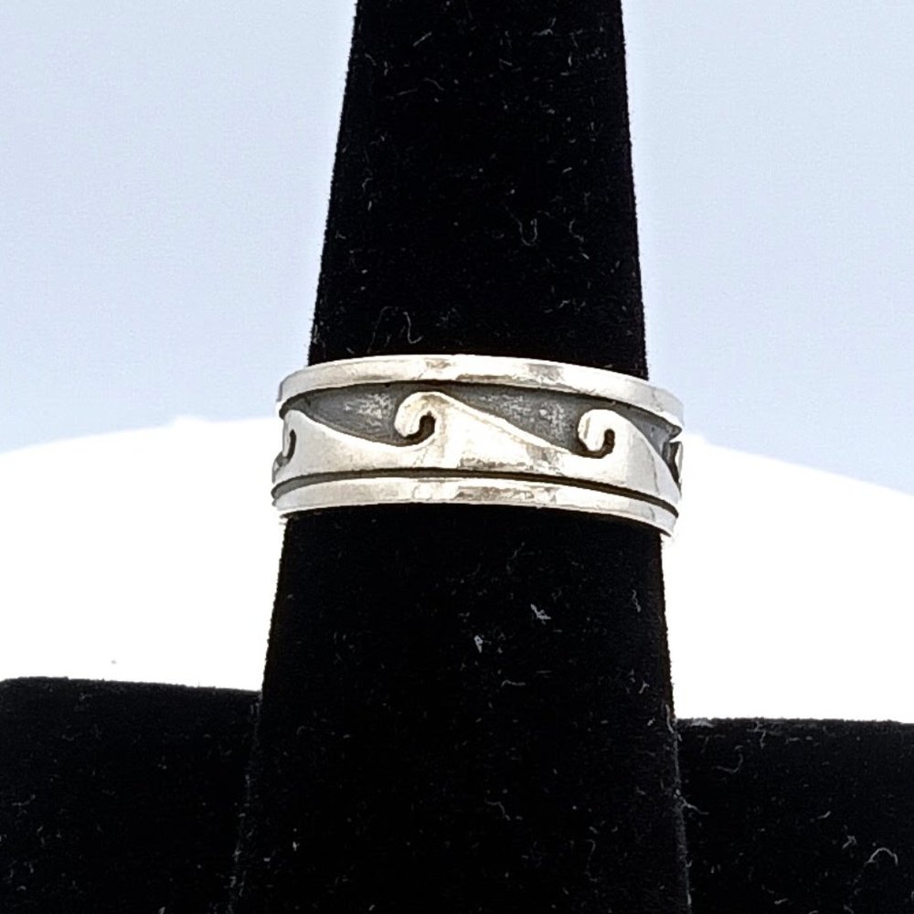Vintage Sterling Silver Wave Scroll Oxidized Band Ring - Picture 3 of 13
